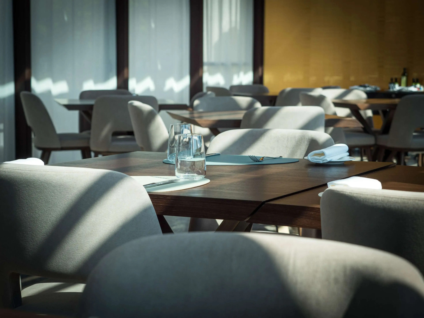 De Bonart Naples, Curio Collection by Hilton