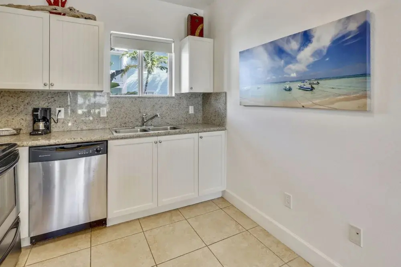 Beautiful 2/2 Bimini 2 Bedroom Condo