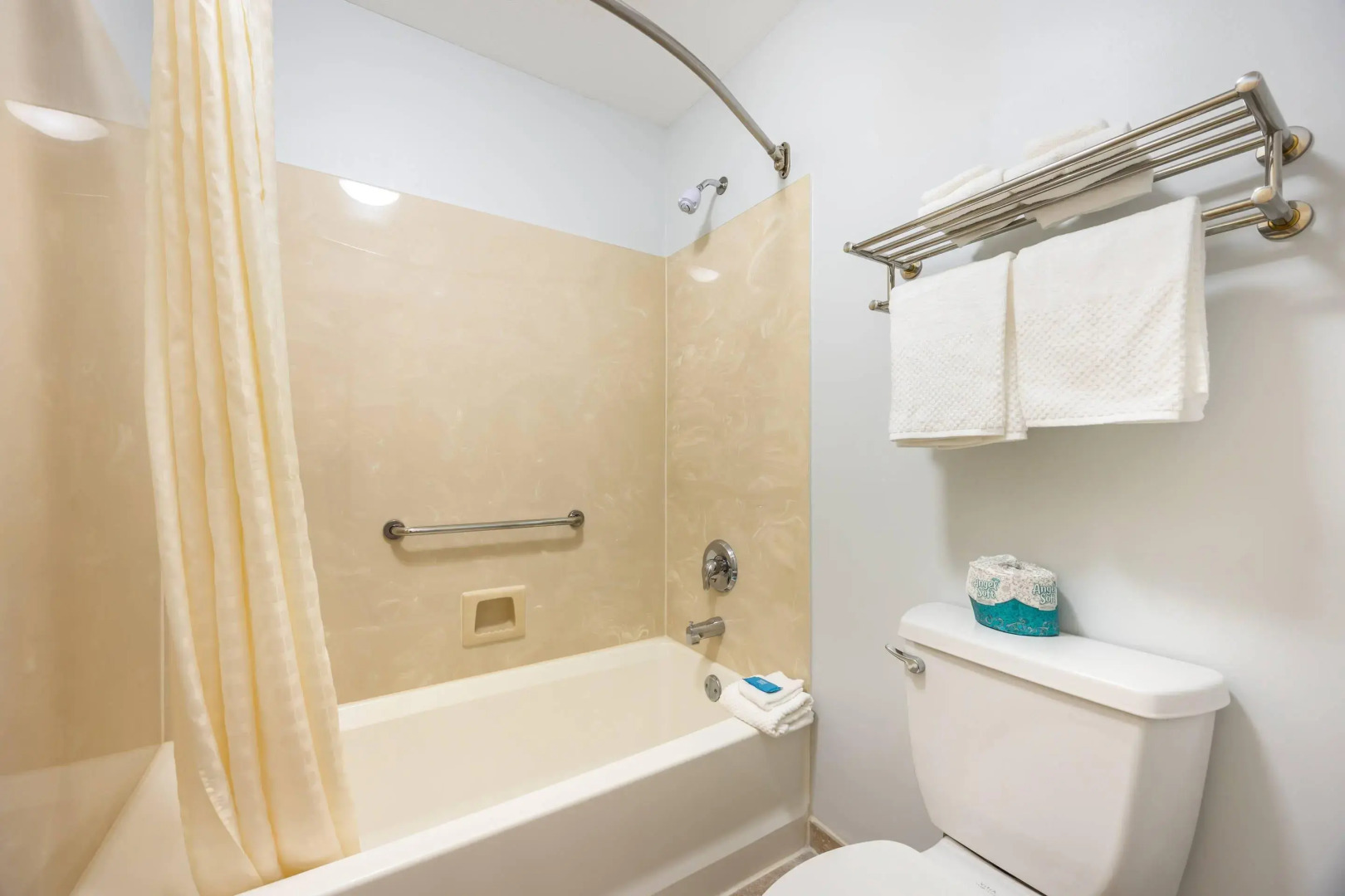 Suburban Studios Branson On The Strip