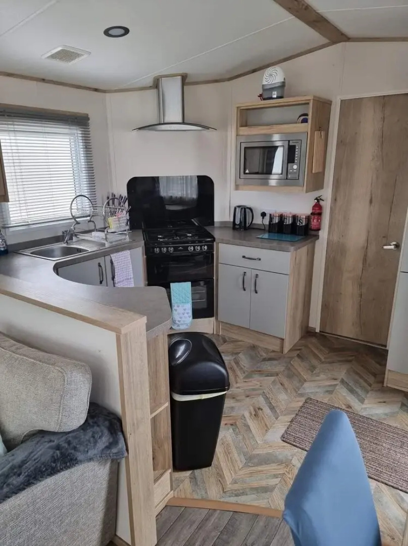 Stunning 2-bed Caravan in Prestatyn dog Friendly