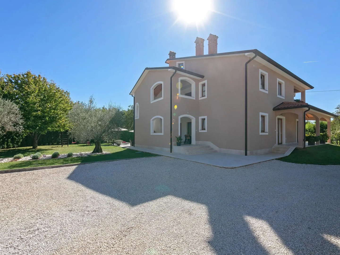 Splendid Villa in Vižinada with Jacuzzi