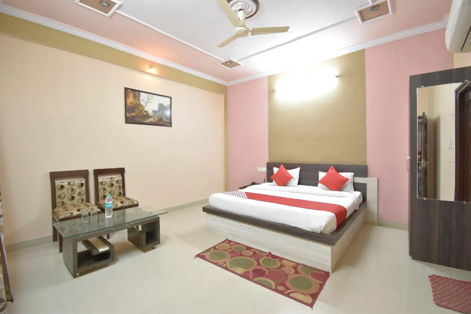 OYO 40860 Hotel Ramaa Inn