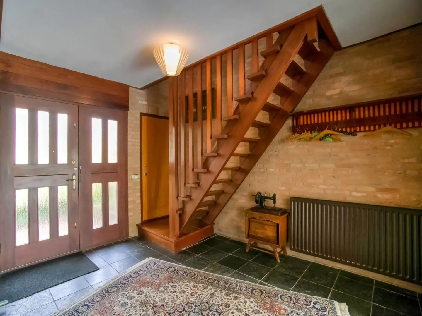 Spacious Holiday Home close to the Efteling in Nieuwkuijk with Terrace