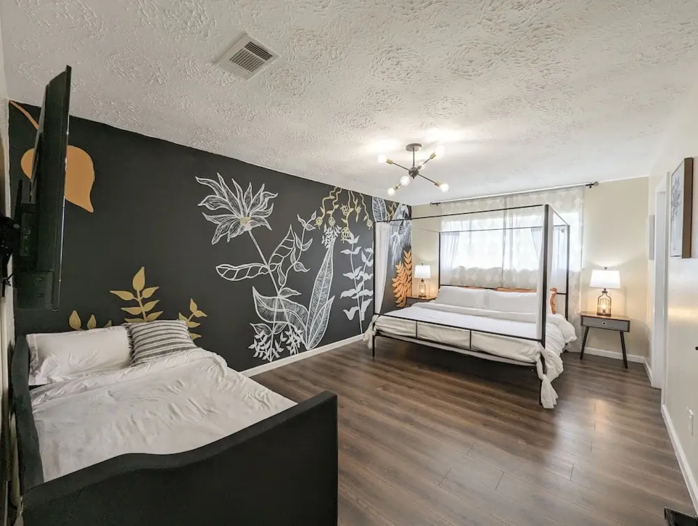 Vibrant Getaway Say Hello to the Best of Houston