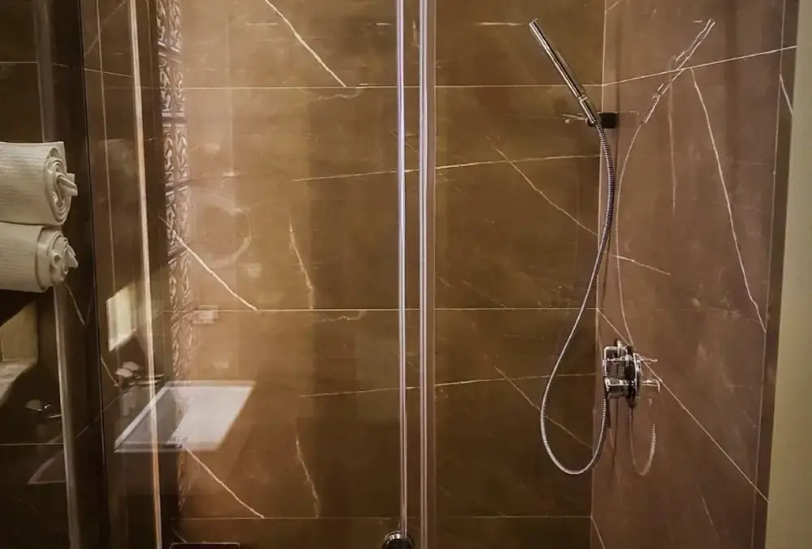 Vila One Beach Hotel