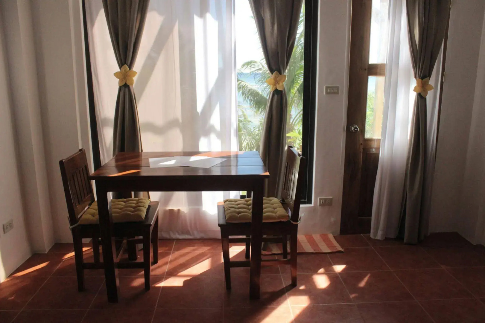 Island View Beachfront Resort