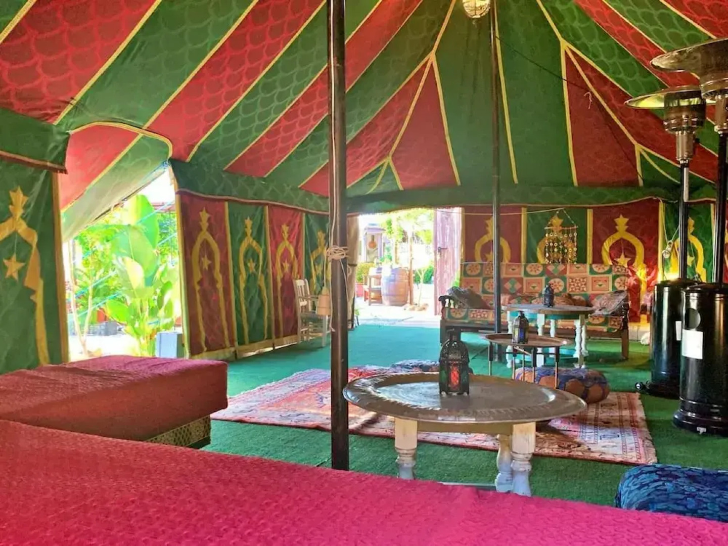 Sayalonga Villa Retreat With 7 Bedrooms