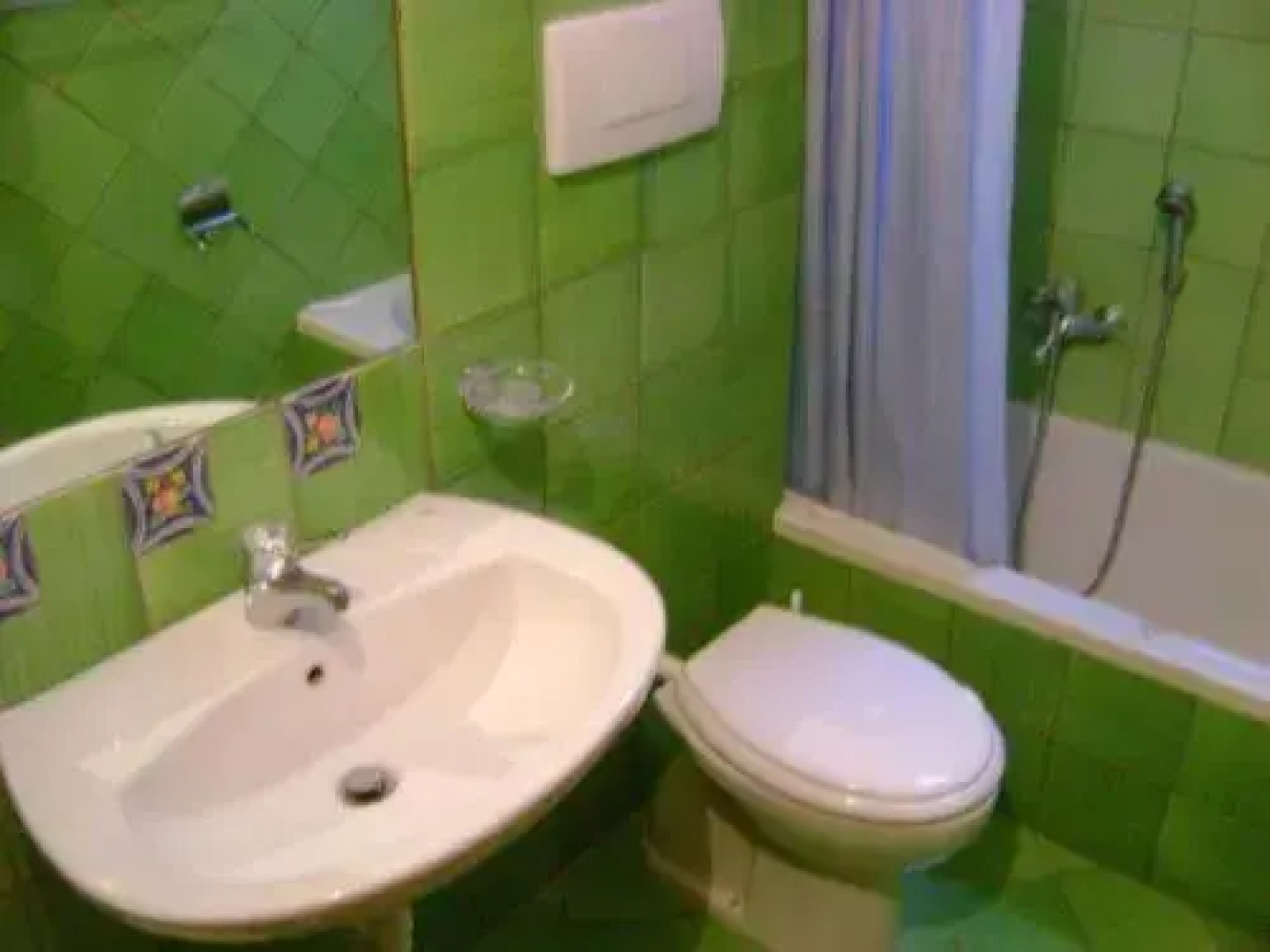 Gianni House Backpackers Hostel