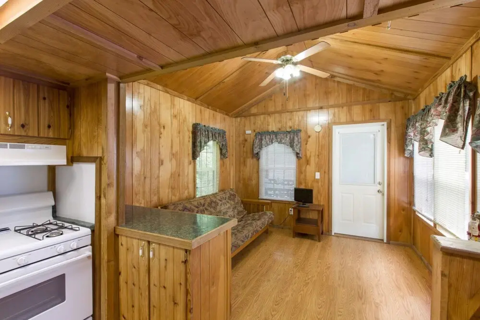 Jellystone Park™ at Birchwood Acres