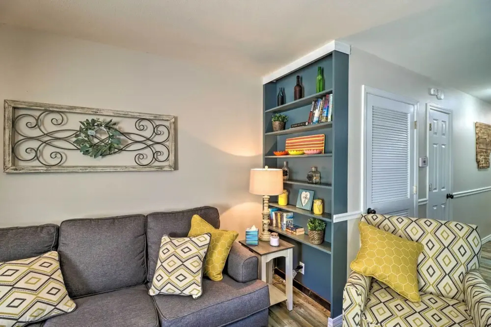 Fairfield Bay Condo w/ Patio < 5 Mi to Lake!