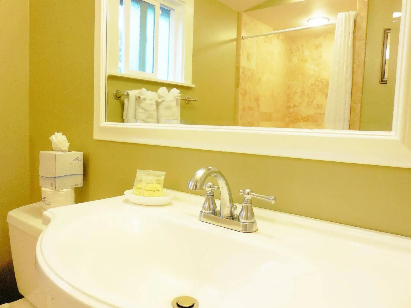 Monterey Peninsula Inn