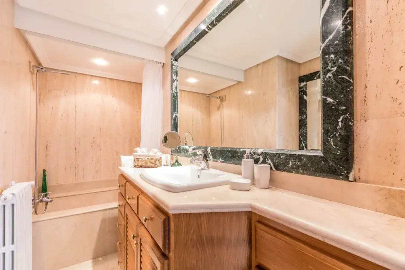 Gual house with private pool