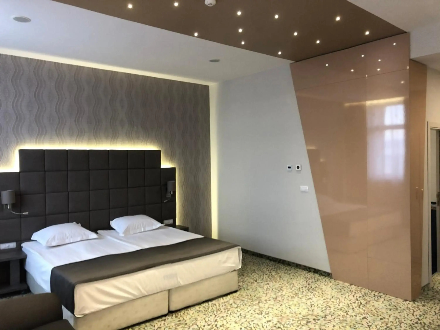 AQUA Hotel