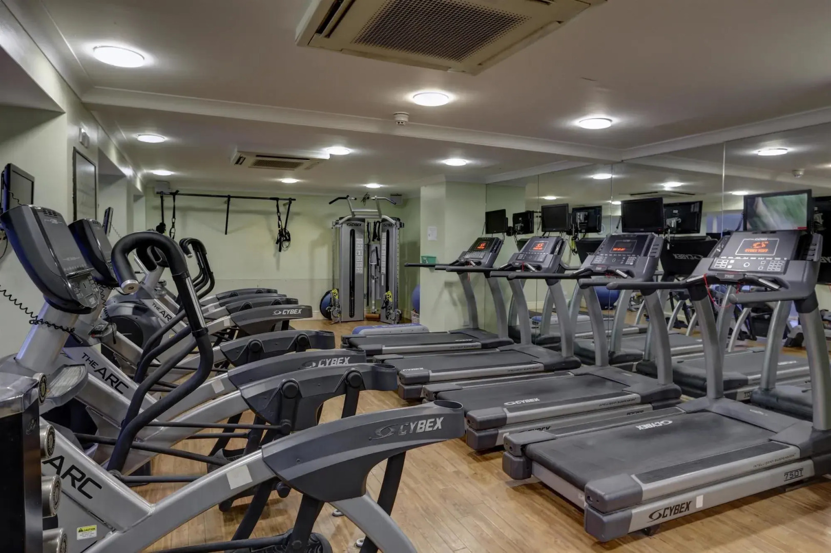 Crowne Plaza East Midlands Airport by IHG