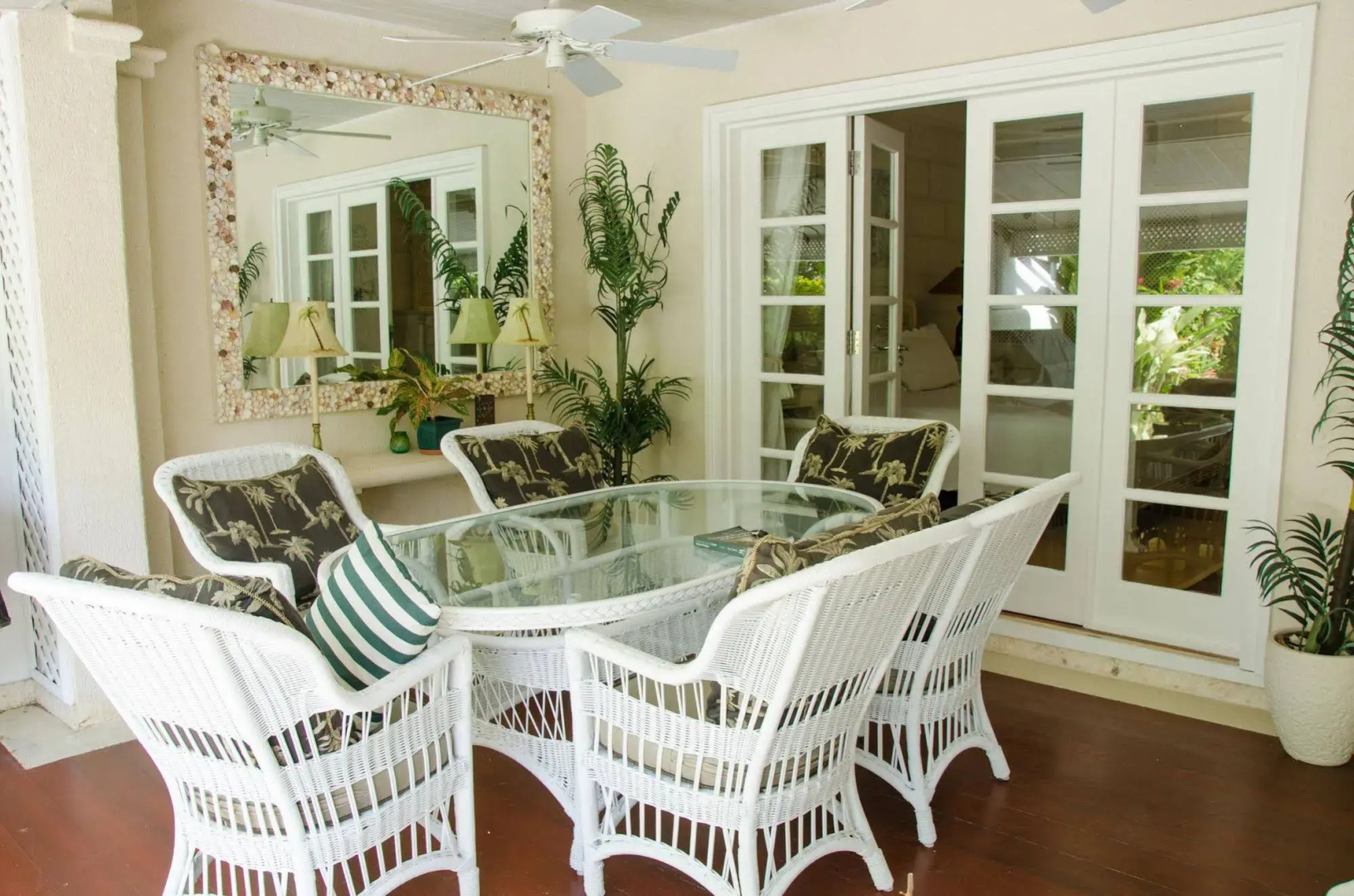 Mullins Bay Villas