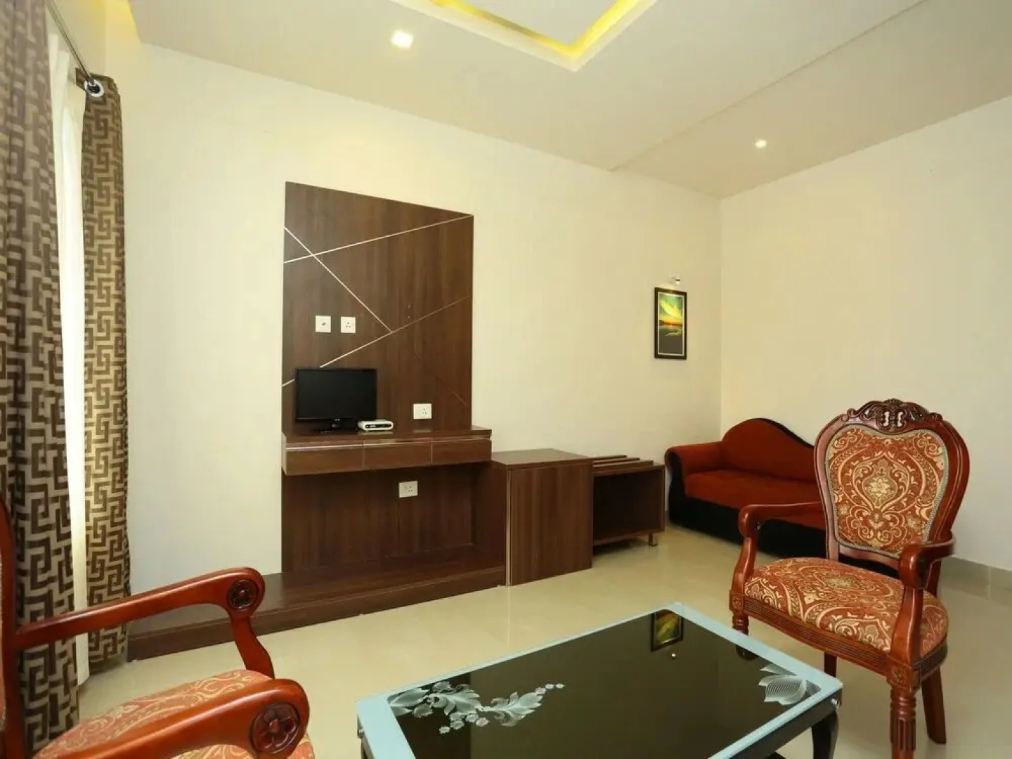 Hotel Padippurayil By OYO Rooms