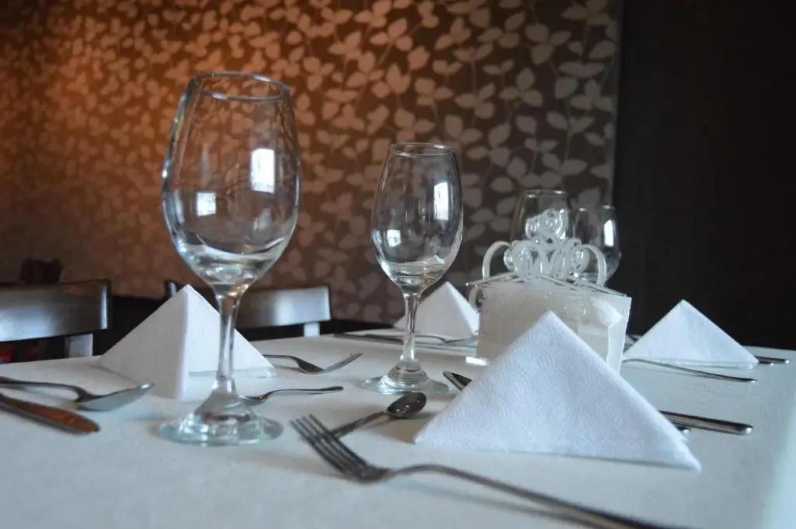 Golden House Hotel & Restaurant