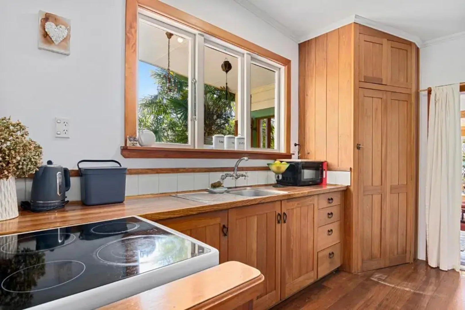 Aranui Palms - Mapua Holiday Home