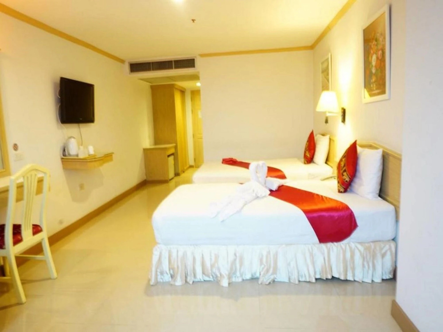 Bay Hotel Srinakarin