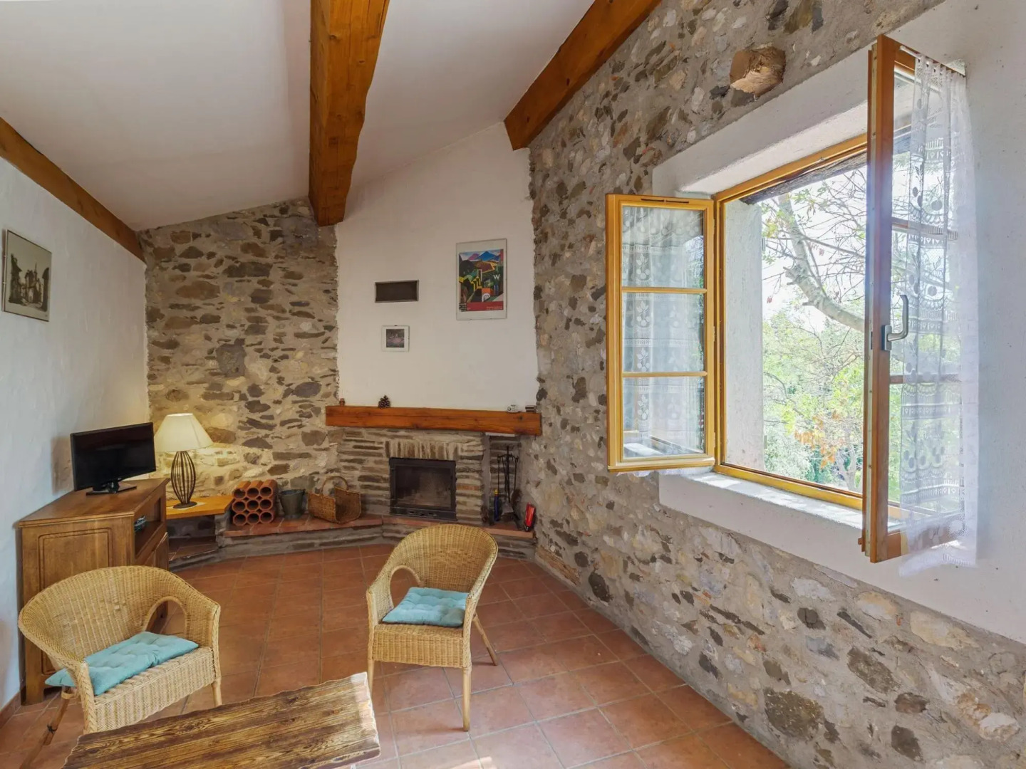 Welcoming Holiday Home in Tautavel with Balcony