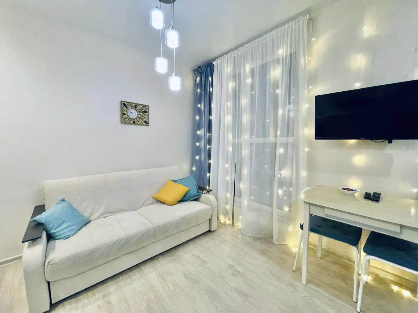 Vegas apartments (Вегас апартментс) на проспекте Гагарина 101 корпус 1