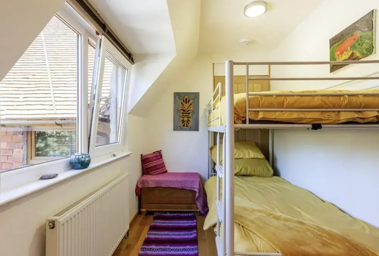 Sleeps10/18-parking-garden-pool-hottub-balcony