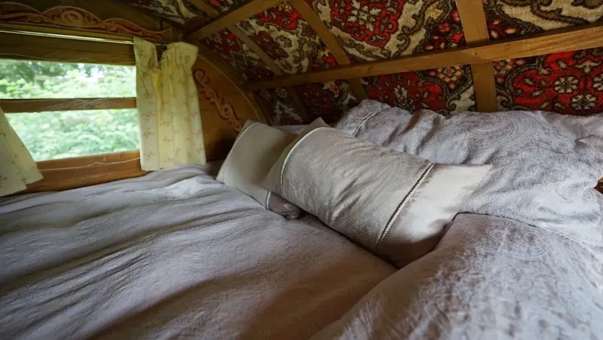 Islay @ Westcote Glamping-Campsite