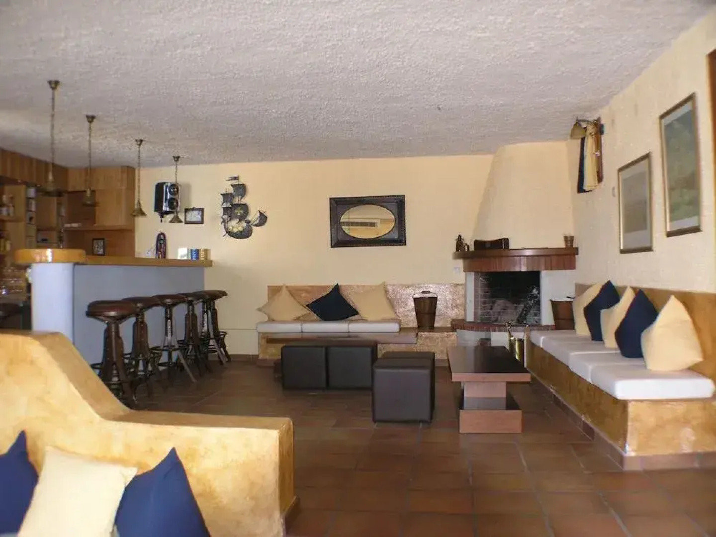 Giorgi's Blue Apartments