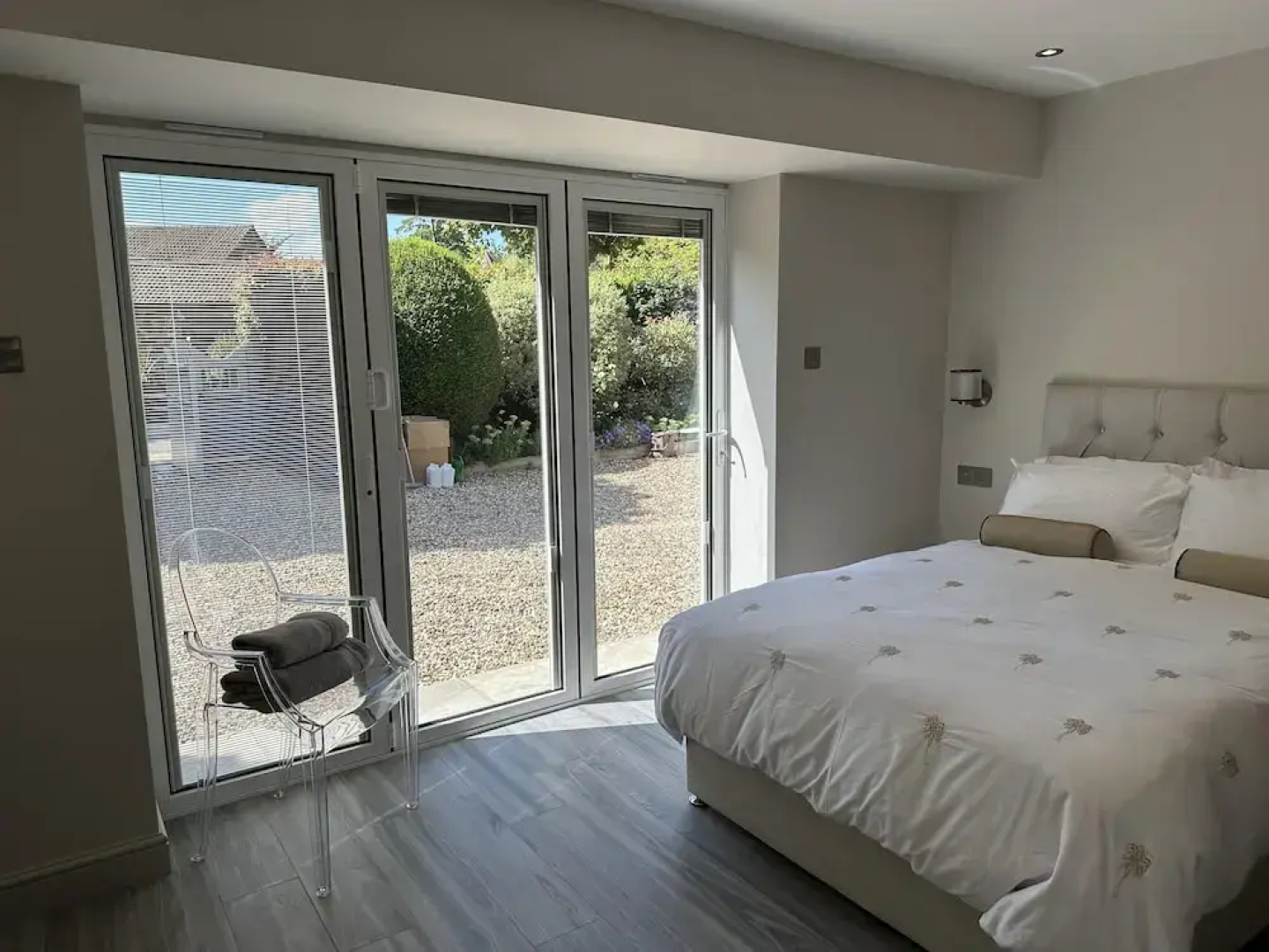 Beautiful 1-bed Studio in Bourne end