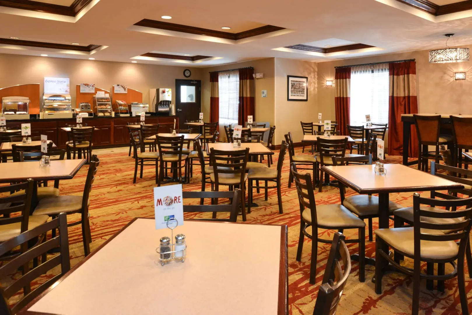 Holiday Inn Express & Suites Cherry by IHG