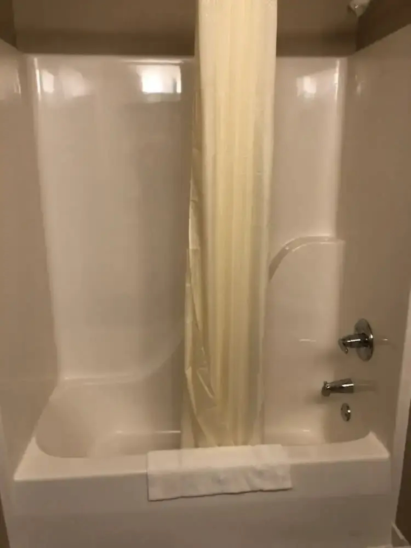 Hawthorn Suites By Wyndham Oak Creek/Milwaukee Airport