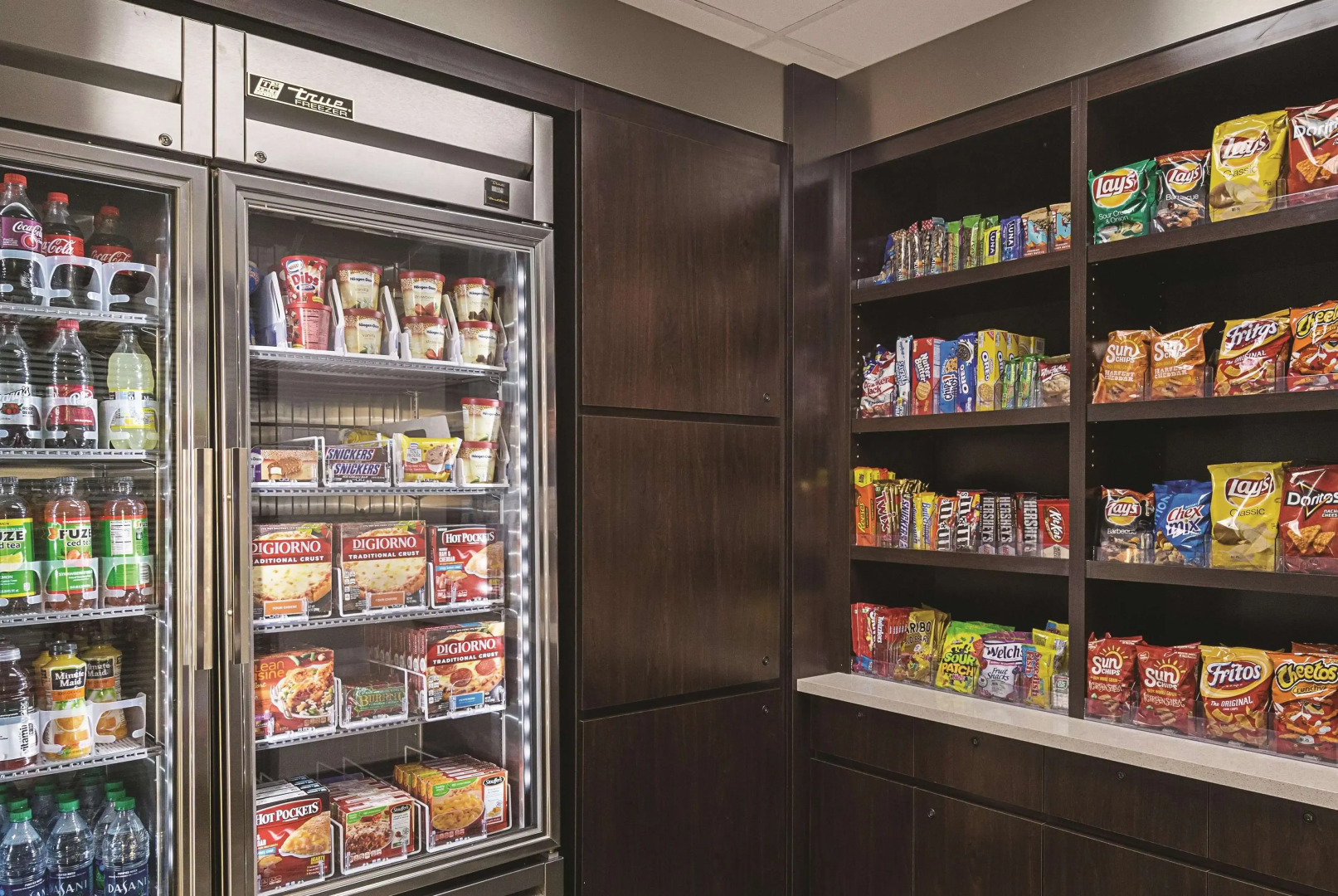 La Quinta Inn & Suites by Wyndham Ontario Airport