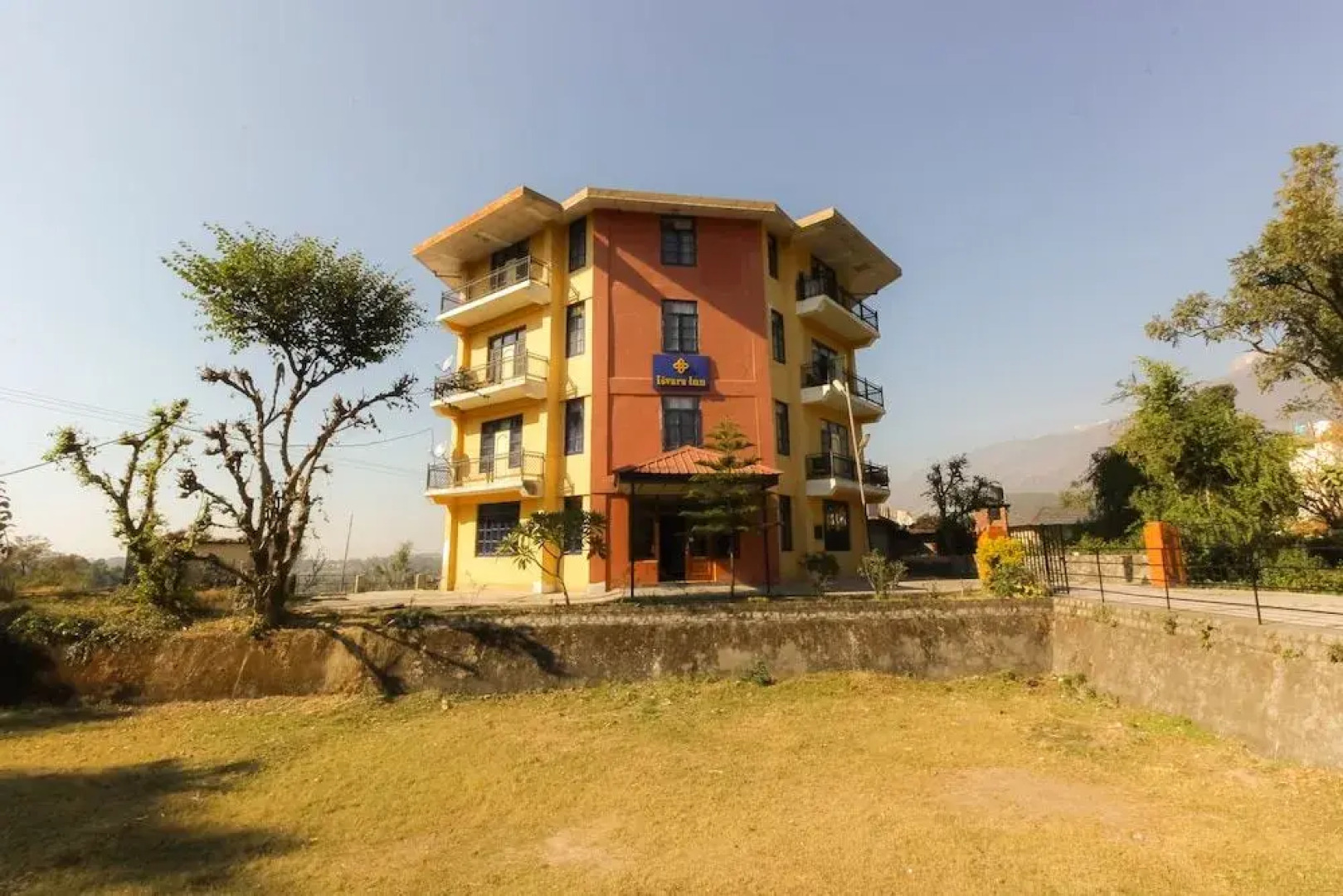 OYO 24539 Hotel Isvara Inn