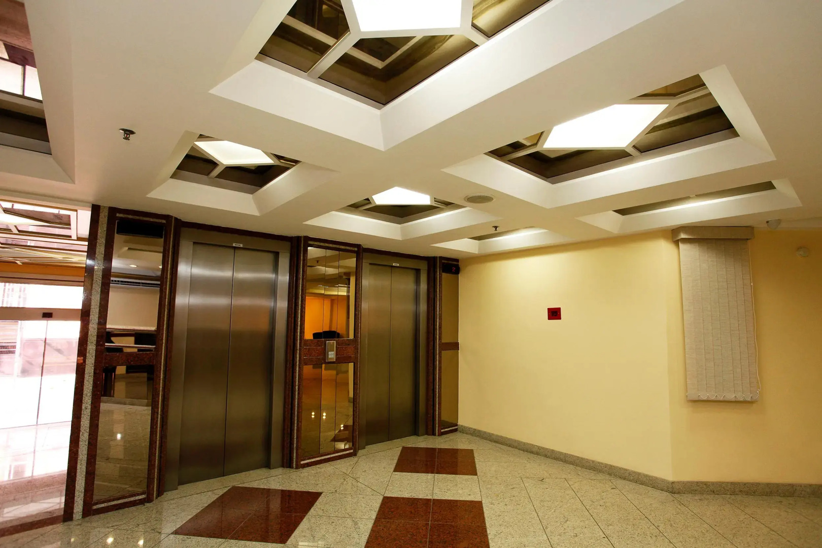 Elegance Praia Hotel