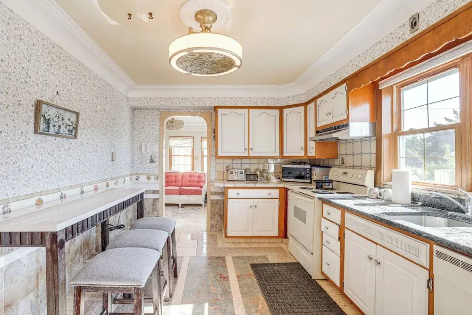 Beachfront Home ~ 7 Mi to Cape May!