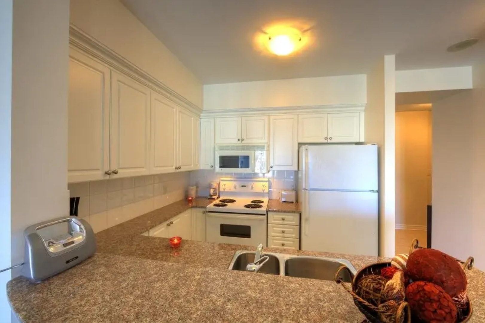 Corporate Stays 50 Laurier Apartment