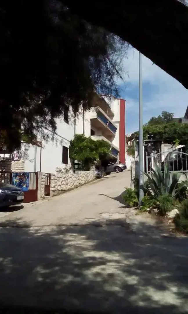 Apartments Dinko