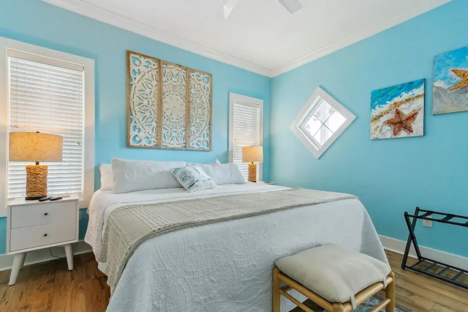 Family-friendly Pensacola Home < 1 Mi to Beach!