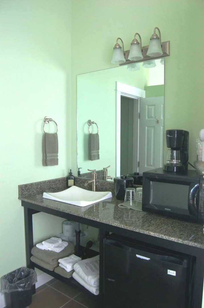 Beachfront Manor Hotel