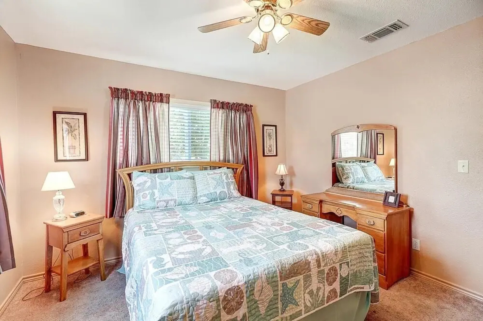 Seashell Memories 2 Bedroom Home by RedAwning