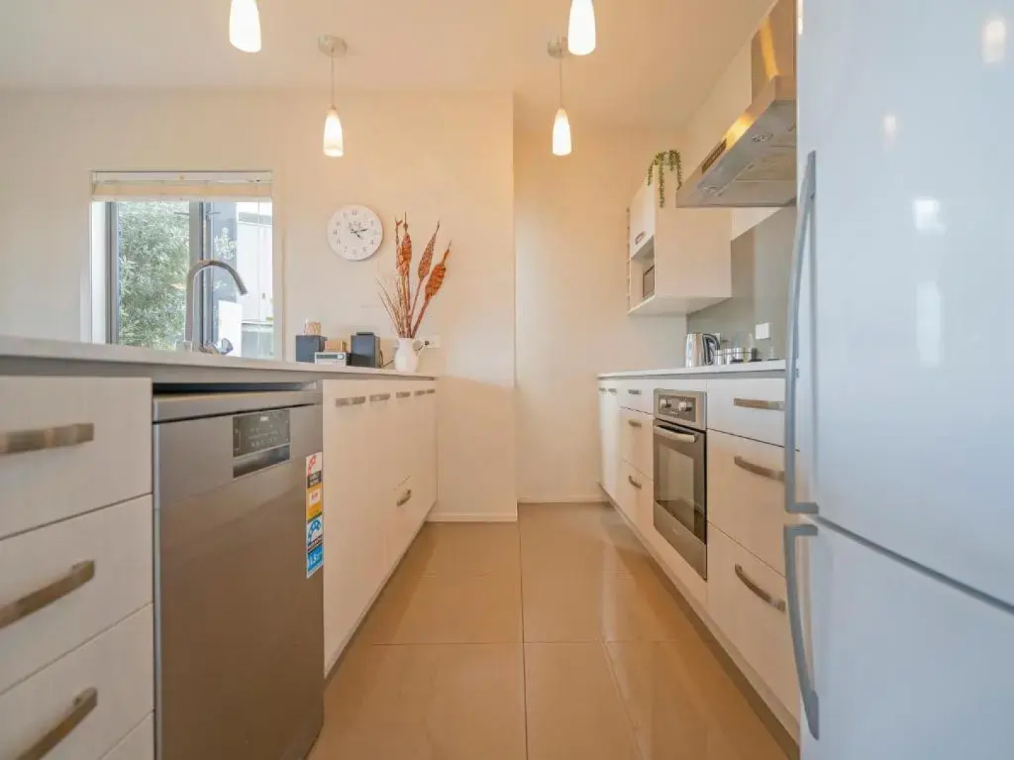 Lakeside Villa Retreat - Matarangi Downstairs Holiday Unit