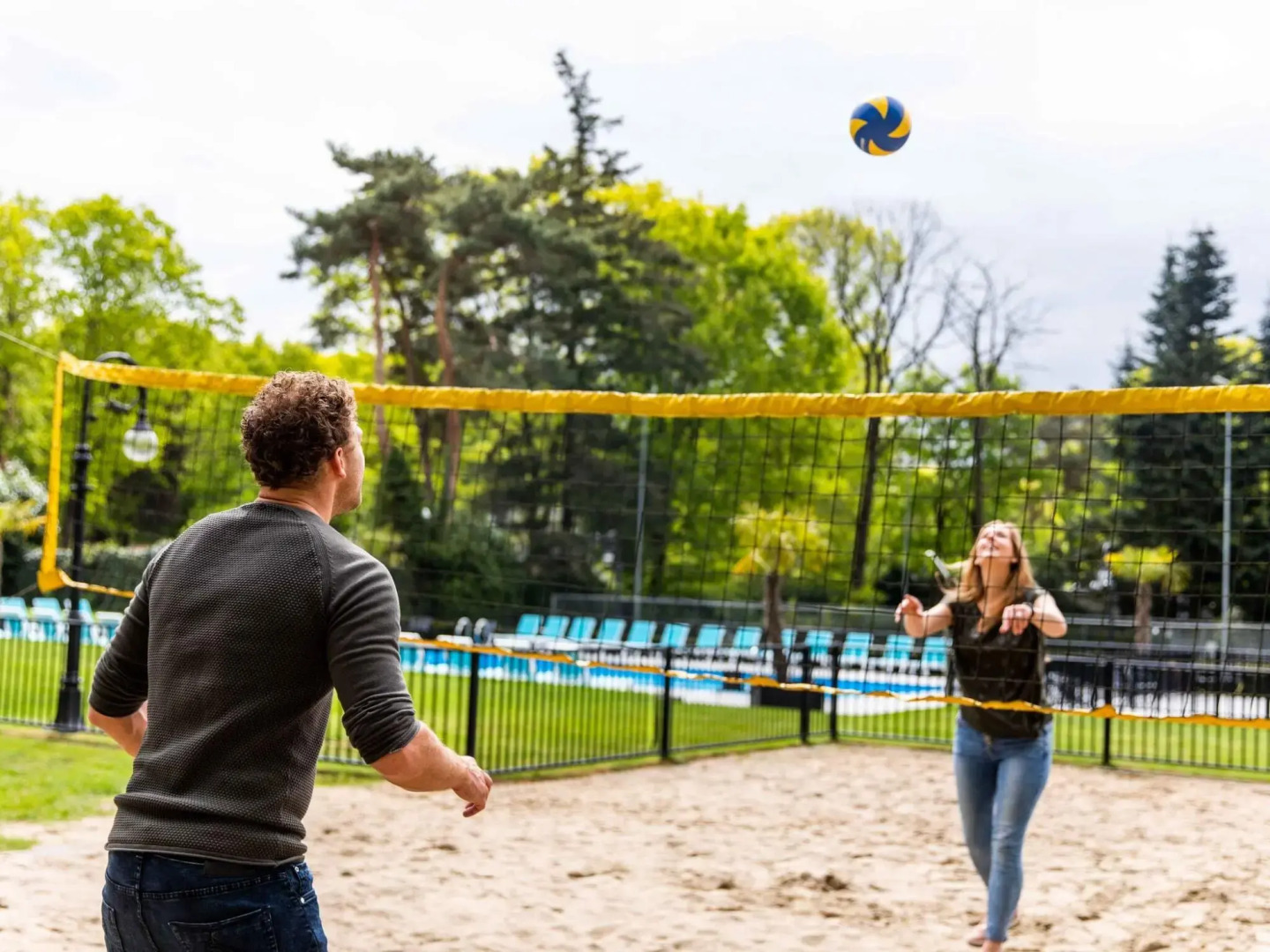 Modern chalet with outdoor sauna and spa, in a holiday park, near the Veluwe