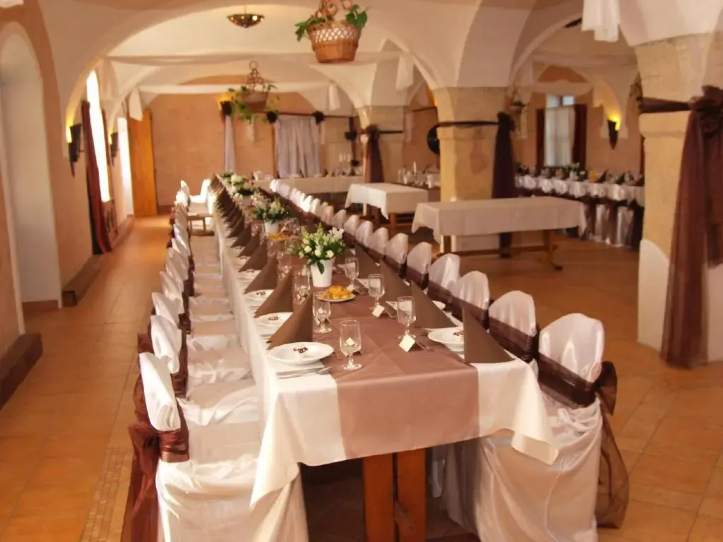 Józsi Bácsi Vendéglője és Szállodája