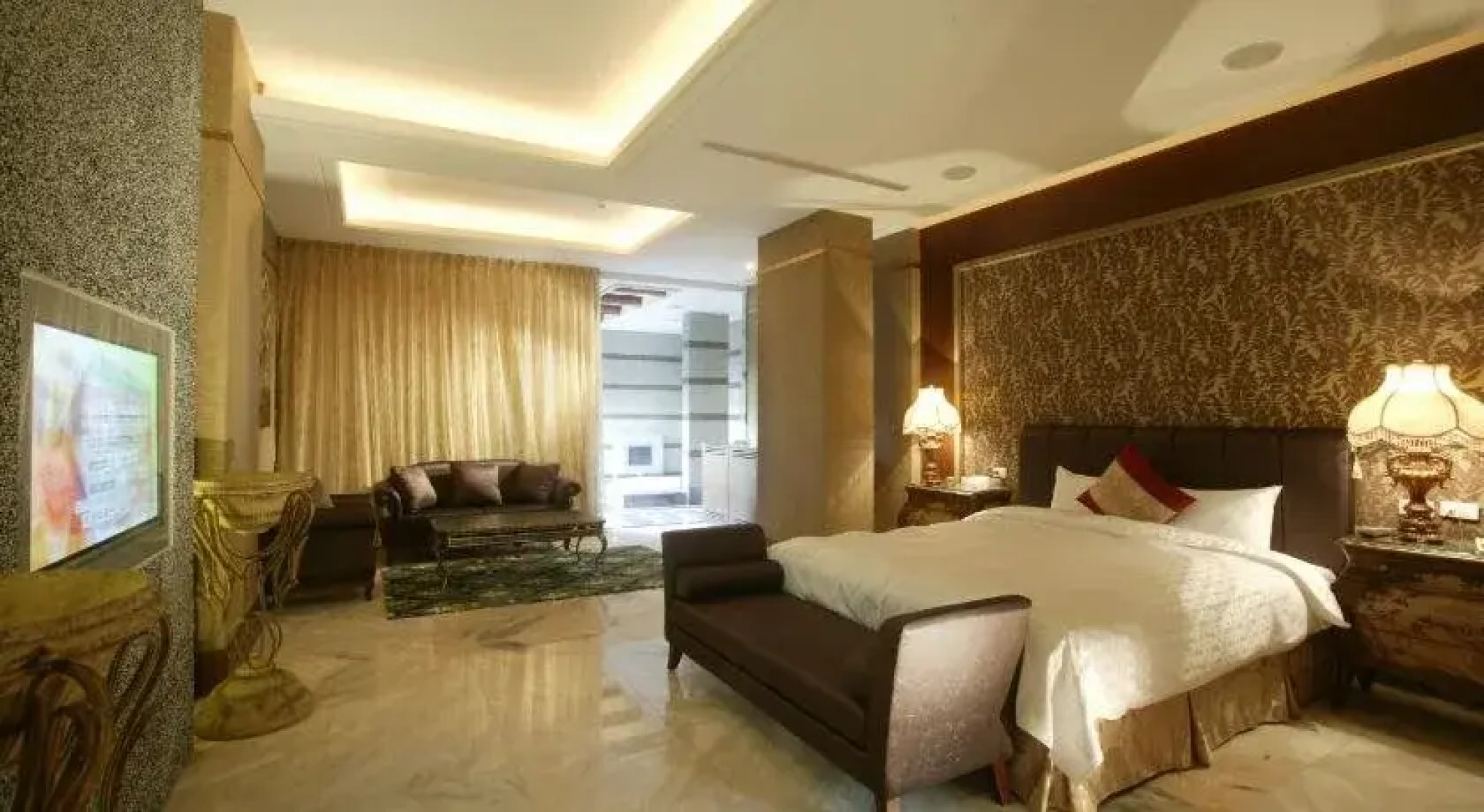 Royal Garden Business Motel - Huwei