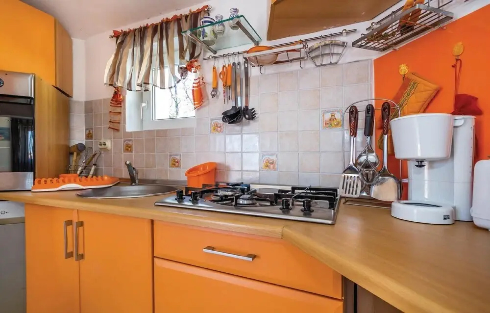 Beautiful Apartment in Karlobag With Wifi