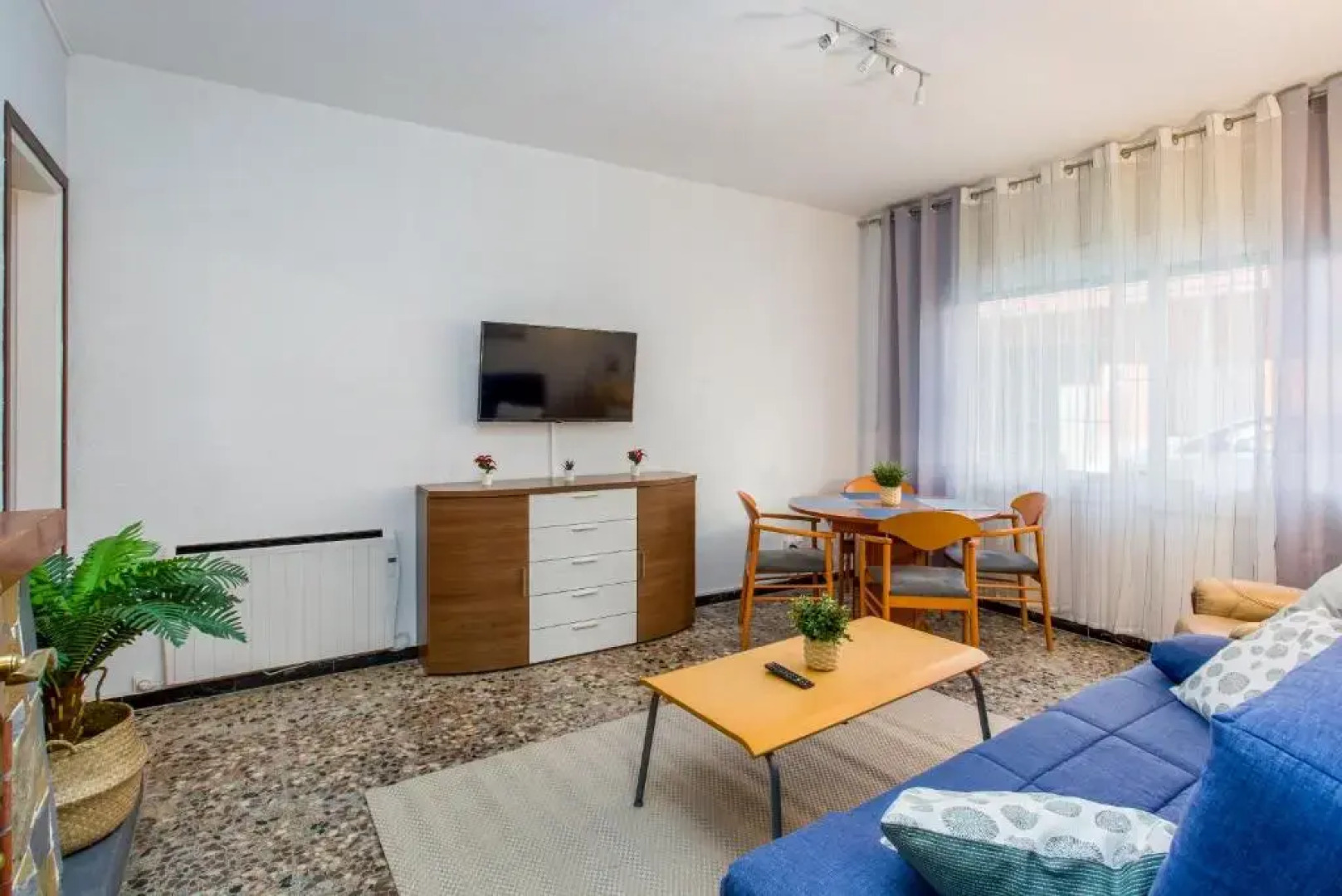 Barcelona coast apartment - only 5 minutes to the beach