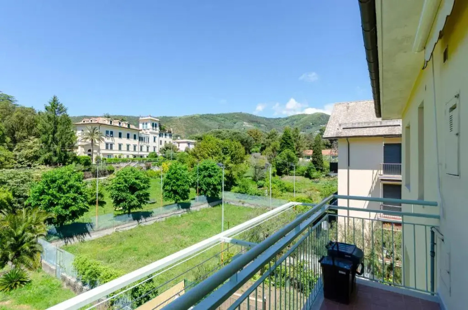 JOIVY Apt For 4, Near Centre, Beach And Train Station