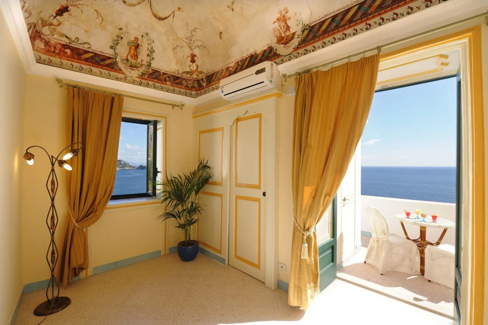 Hotel Torre Saracena