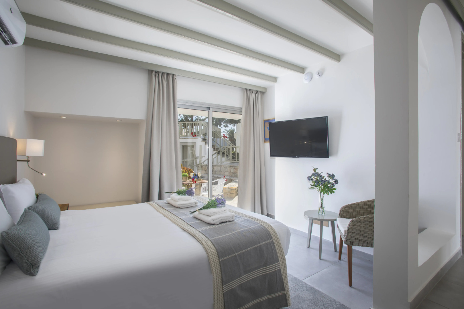 Leonardo Plaza Cypria Maris Beach Hotel & Spa