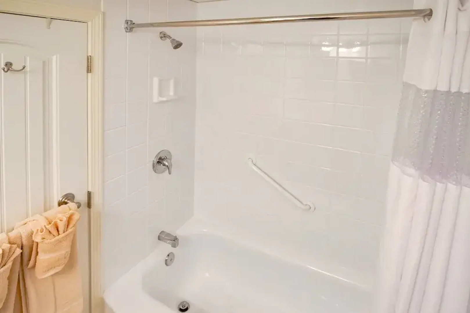 Courtyard Resort Hyannis, a VRI resort